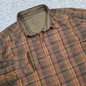 Kuhl Men Plaid Button Up Shirt‎ Size Medium Outdoor Hiking Travel Adventure